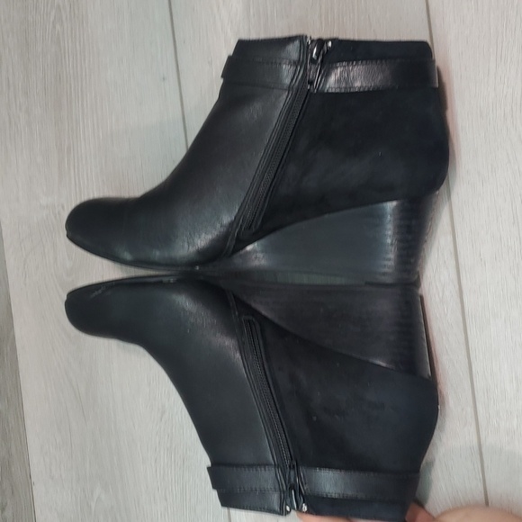 Vionic Women Shasta Ankle Leather Wedge Boots shoes sz 7 - Picture 9 of 16